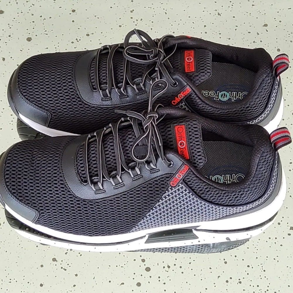 Men's OrthoFeet Sneaker w/Ortho-Cushion